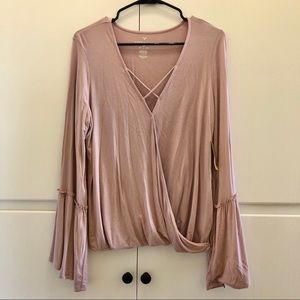 American Eagle soft and sexy aeo T peasant blouse bell sleeves size Large